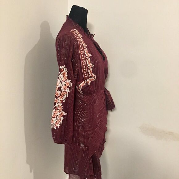 DOLAN Anthropologie Amber Burgundy Metallic Thread Wrap Embroidered Dress Medium - Picture 4 of 9